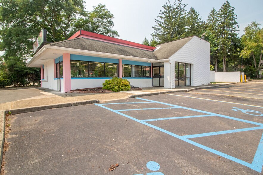 More Photos Of 127 S Main St, Ellenville Fast Food For Sale