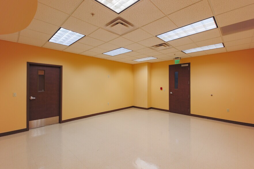 More Photos Of 3270 Joe Battle Blvd, El Paso Medical For Lease