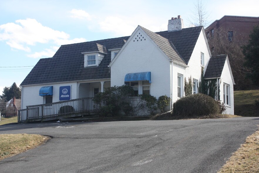 More Photos Of 534 N Main St, Marion Office Residential For Sale