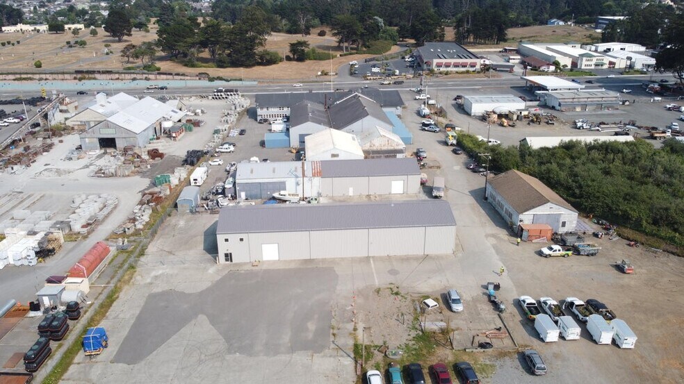 More Photos Of 3990 Broadway St, Eureka Showroom For Sale
