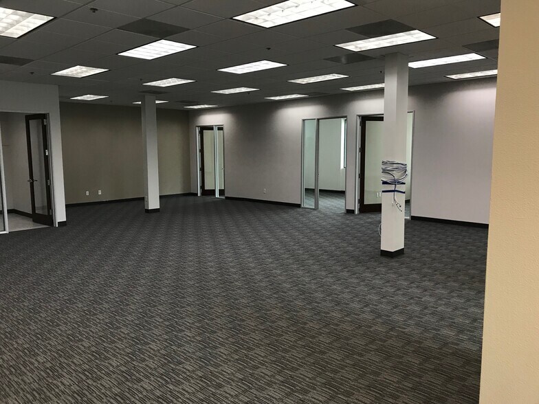 More Photos Of 209 Avenida Fabricante, San Clemente Office For Lease