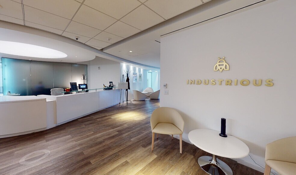 Primary Photo Of 3100 Clarendon Blvd, Arlington Coworking Space
