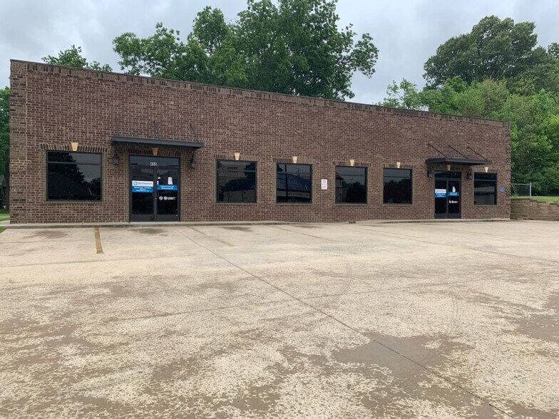 More Photos Of 455 E Parkview St, Dyersburg Office For Sale