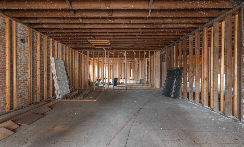 More Photos Of 717 N Pine St, Rolla Restaurant For Sale