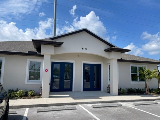 Primary Photo Of 18711 Dale Mabry, Lutz Office For Lease