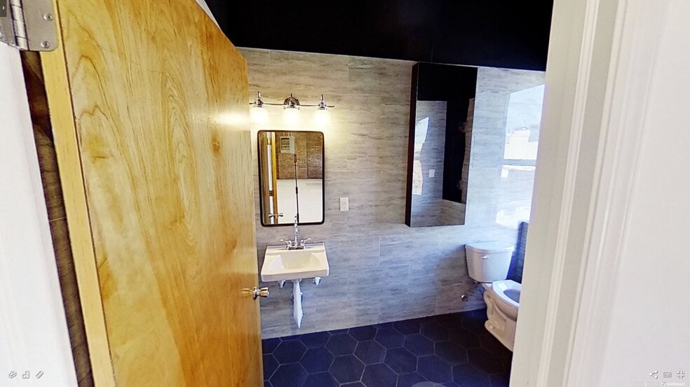 More Photos Of 960 Manhattan Ave, Brooklyn Medical For Lease