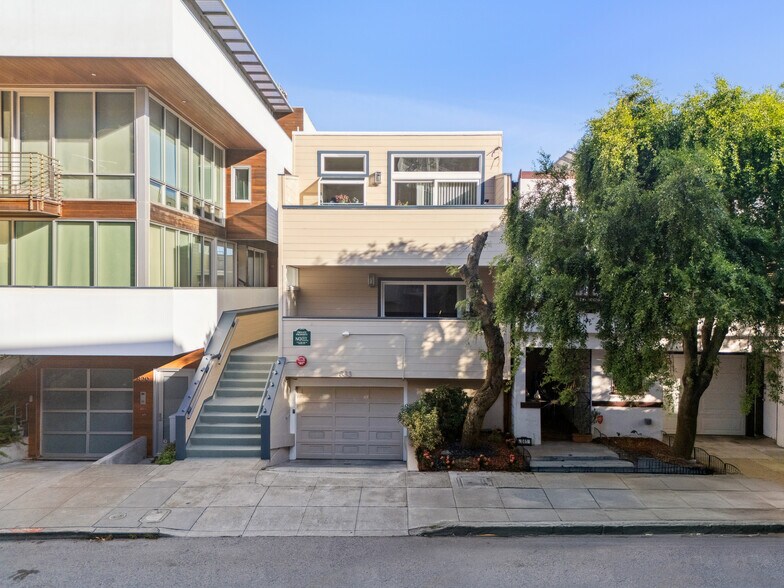 Primary Photo Of 833 Corbett Ave, San Francisco Apartments For Sale