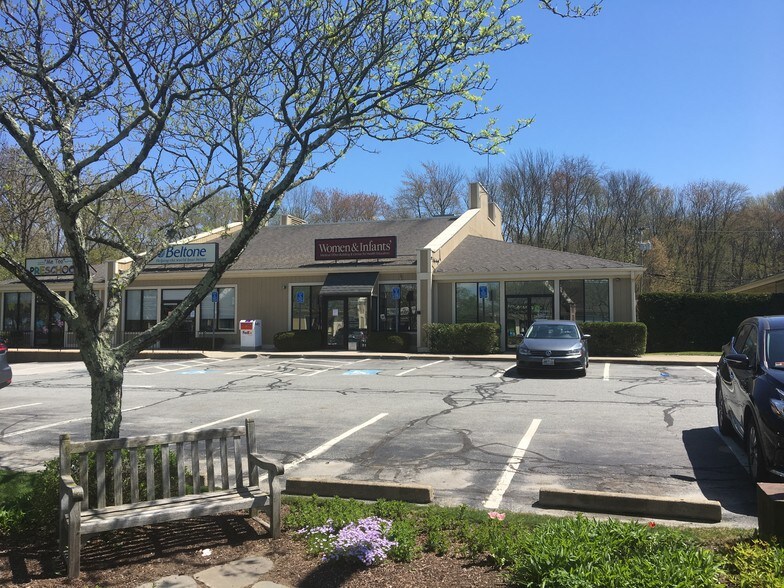 More Photos Of 2168 Diamond Hill Rd, Woonsocket Unknown For Lease