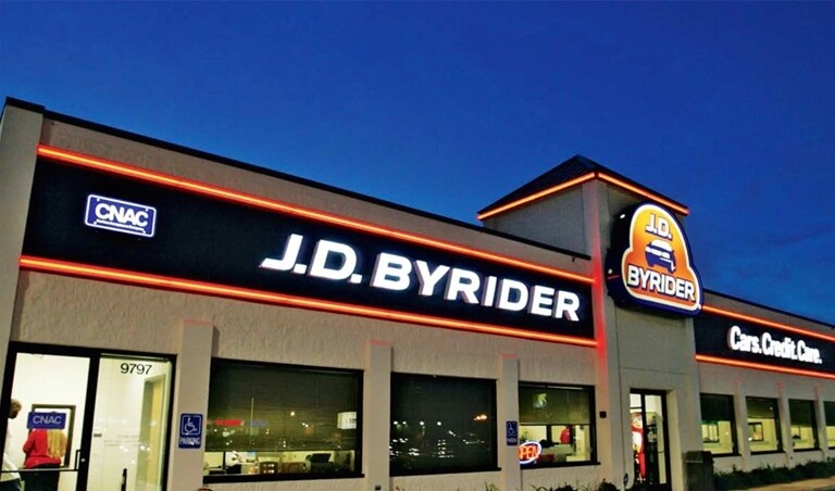 More Photos Of 9797 Colerain Ave, Cincinnati Freestanding For Lease