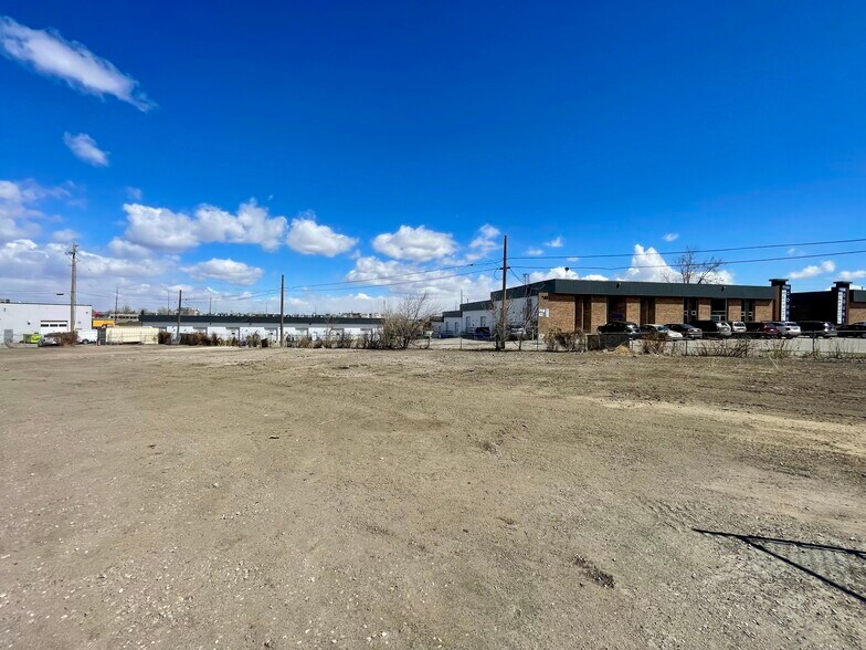 More Photos Of 7048-7052 Farrell Rd SE, Calgary Land For Lease