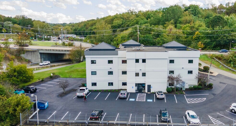 More Photos Of 3150 Washington Rd, McMurray Storefront Retail Office For Lease