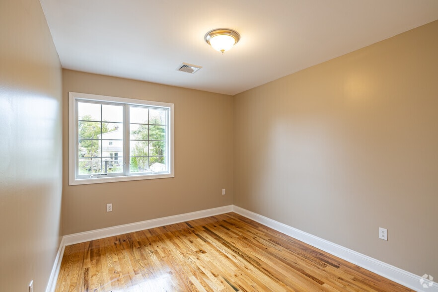 More Photos Of 45 Beers St, Keyport Apartments For Sale