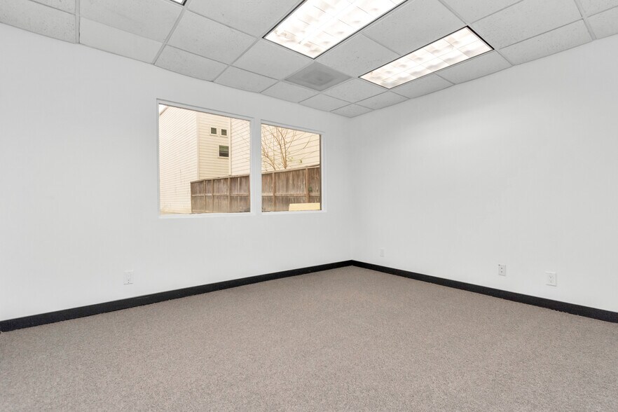 More Photos Of 8703 Meadowcroft Dr, Houston Medical For Lease