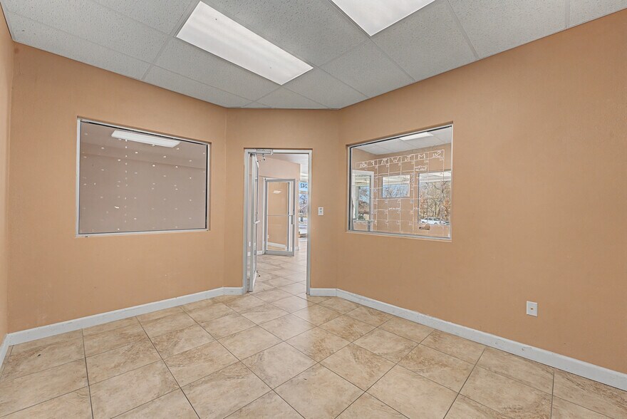 More Photos Of 2242 N College Ave, Fayetteville Convenience Store For Lease