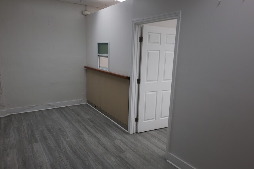 More Photos Of 4634 NW 27th Ave, Miami Freestanding For Lease