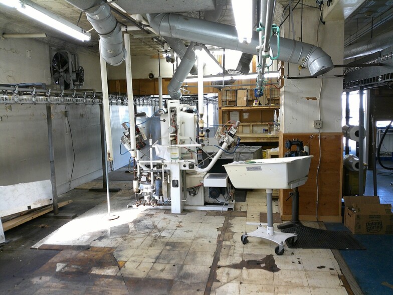 More Photos Of 2308 Monroe Ave, Rochester Freestanding For Sale