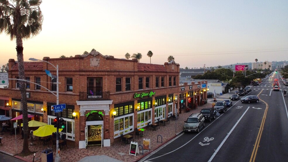 More Photos Of 970-980 Garnet Ave, San Diego Storefront Retail Office For Lease