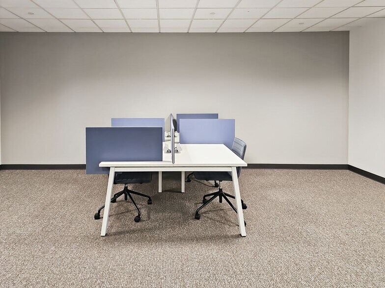 More Photos Of 2150 E Lake Cook Rd, Buffalo Grove Coworking Space