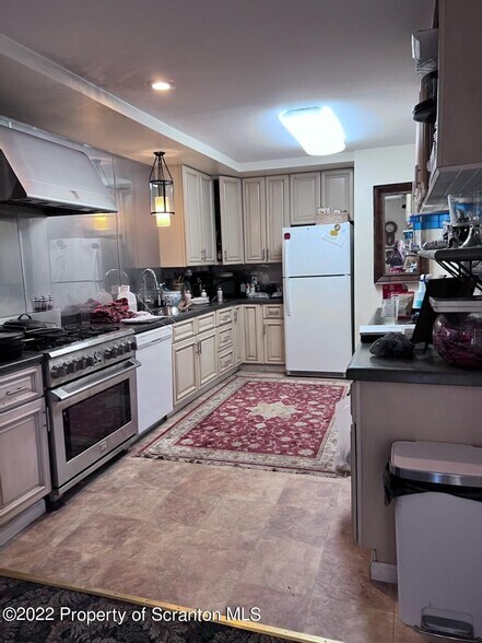 More Photos Of 1 E Tioga St, Tunkhannock Restaurant For Sale