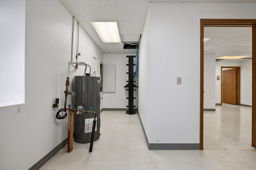 More Photos Of 18 Sportsman Dr, Clarion Medical For Lease