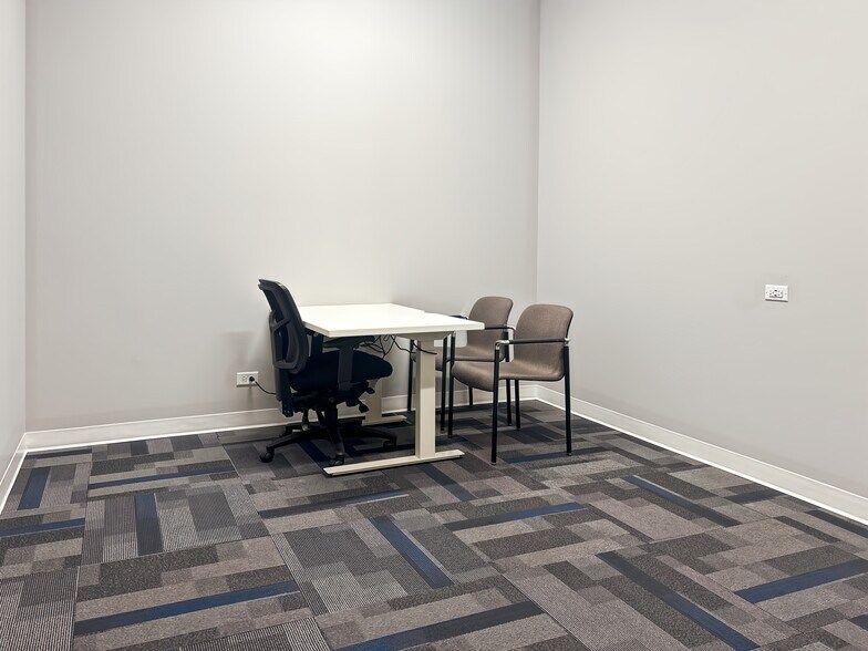 More Photos Of 15631-15653 S 94th Ave, Orland Park Coworking Space