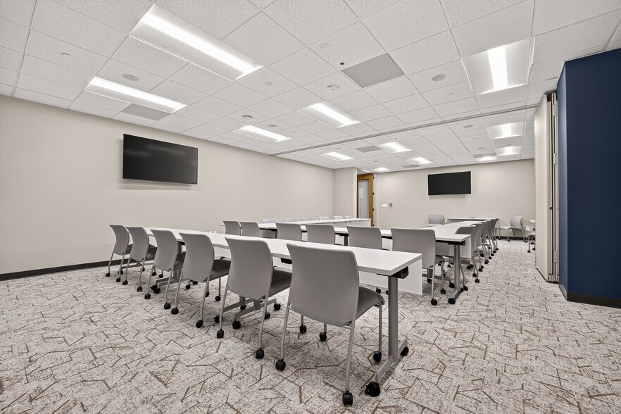 More Photos Of 9800 Richmond Ave, Houston Office For Lease