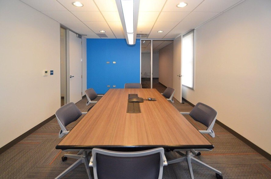 More Photos Of 30903 Northwestern Hwy, Farmington Hills Office For Lease