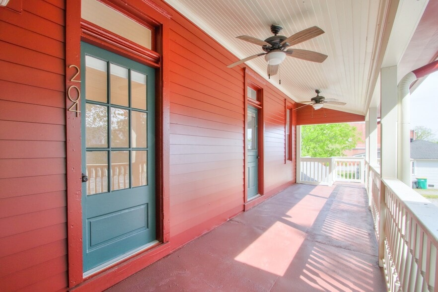 More Photos Of 5294 Main St, Spring Hill Office Residential For Sale