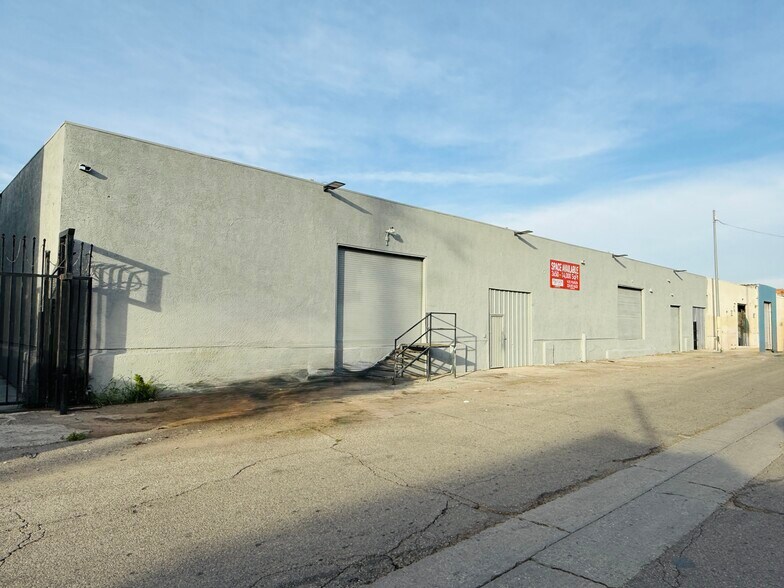 More Photos Of 831 E 61st St, Los Angeles Warehouse For Lease