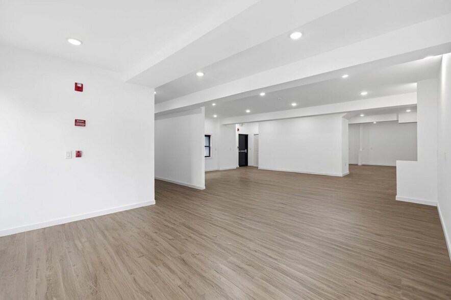 More Photos Of 470 Belleville Tpke, North Arlington Warehouse For Sale