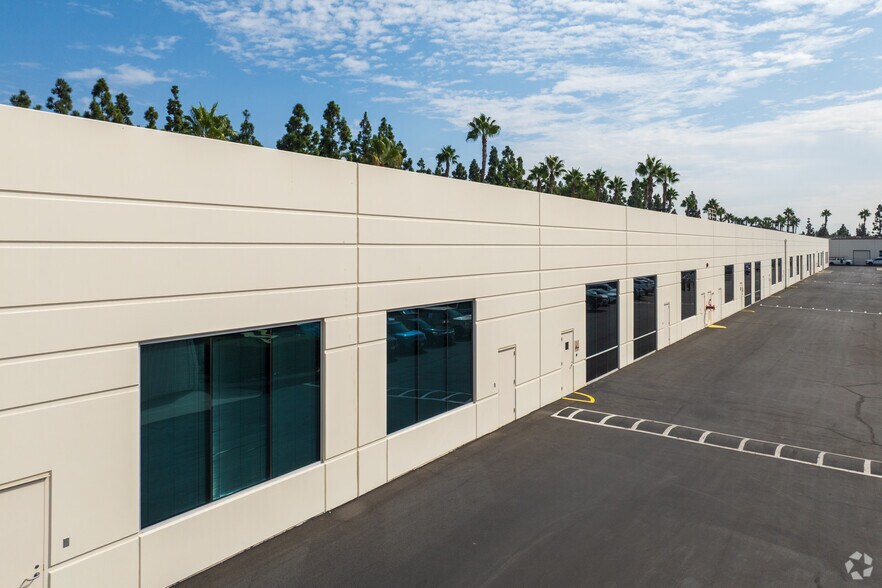 More Photos Of 4120 Jurupa St, Ontario Research And Development For Lease