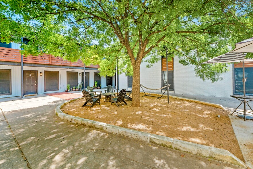 More Photos Of 1220 W Anderson Ln, Austin Apartments For Sale