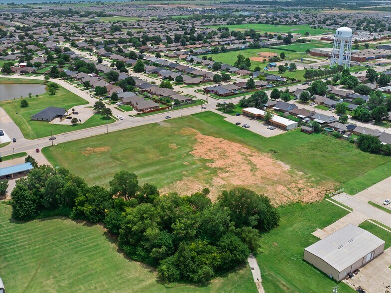 More Photos Of 301 S Yukon Pky, Yukon Land For Sale
