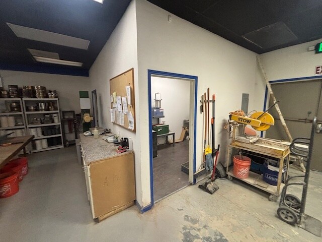 More Photos Of 3410 W Hammer Ln, Stockton Freestanding For Lease