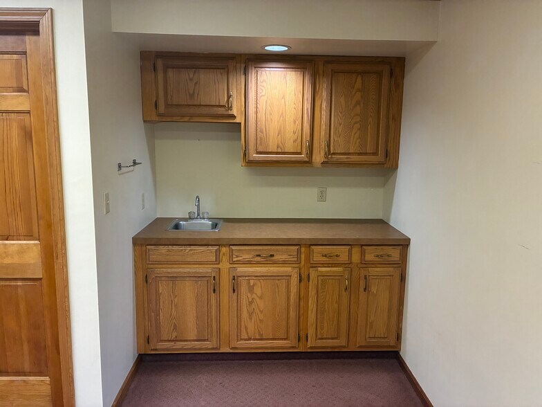 More Photos Of 8860 Main St, Buffalo Office For Lease
