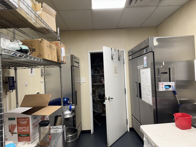 More Photos Of 3001 Knox St, Dallas Office For Lease