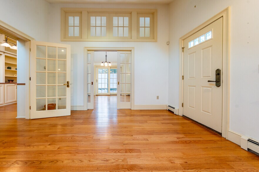 More Photos Of 413 Route 6A, East Sandwich Office Residential For Sale