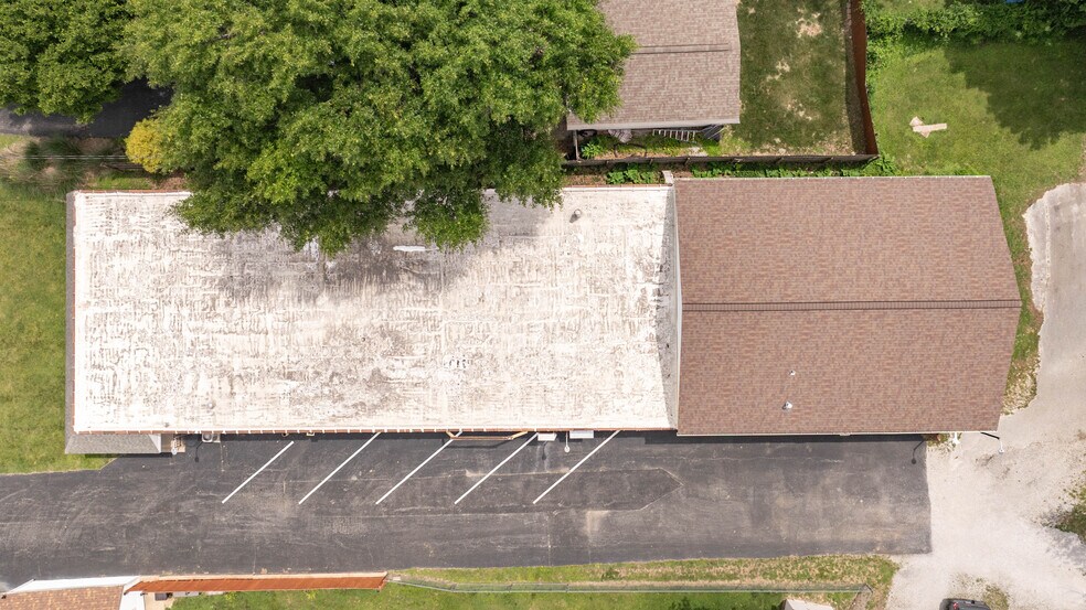 More Photos Of 1007 W Delmar Ave, Godfrey General Retail For Sale