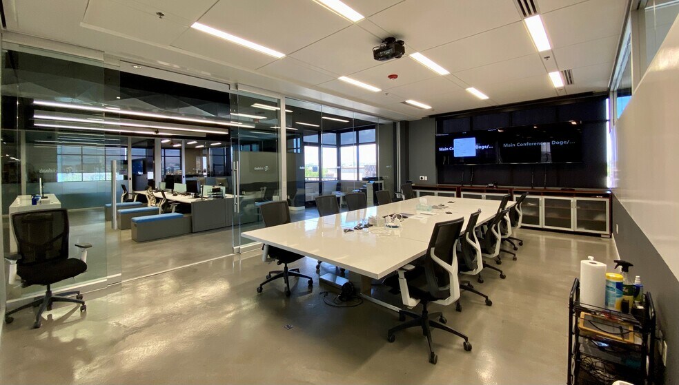 More Photos Of 6010 S Durango Dr, Las Vegas Loft Creative Space For Lease