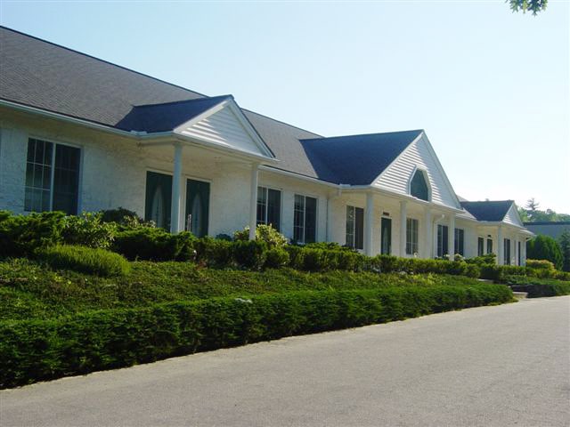 More Photos Of 16 Route 111, Derry Medical For Sale