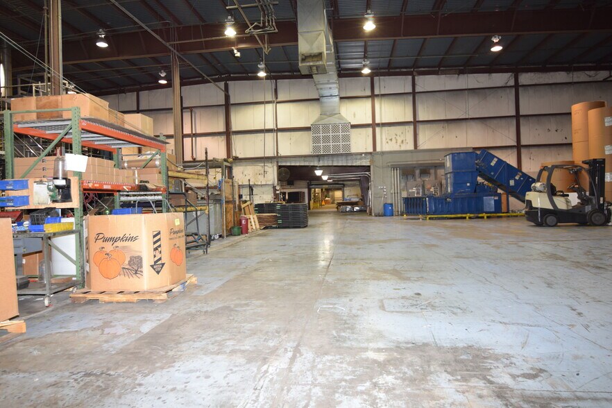 More Photos Of 446 Benton Rd, North Haverhill Manufacturing For Sale