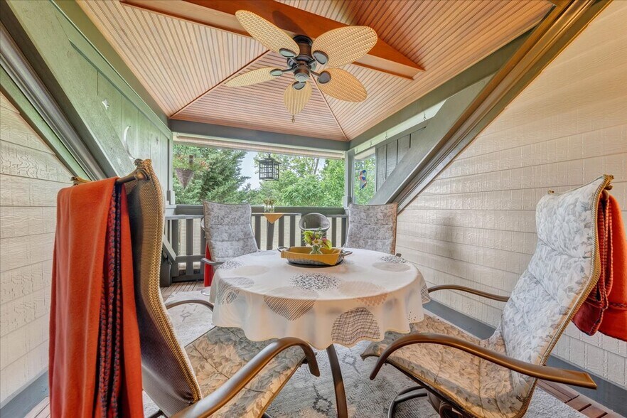 More Photos Of 1526 Franklin Rd SW, Roanoke Hospitality For Sale