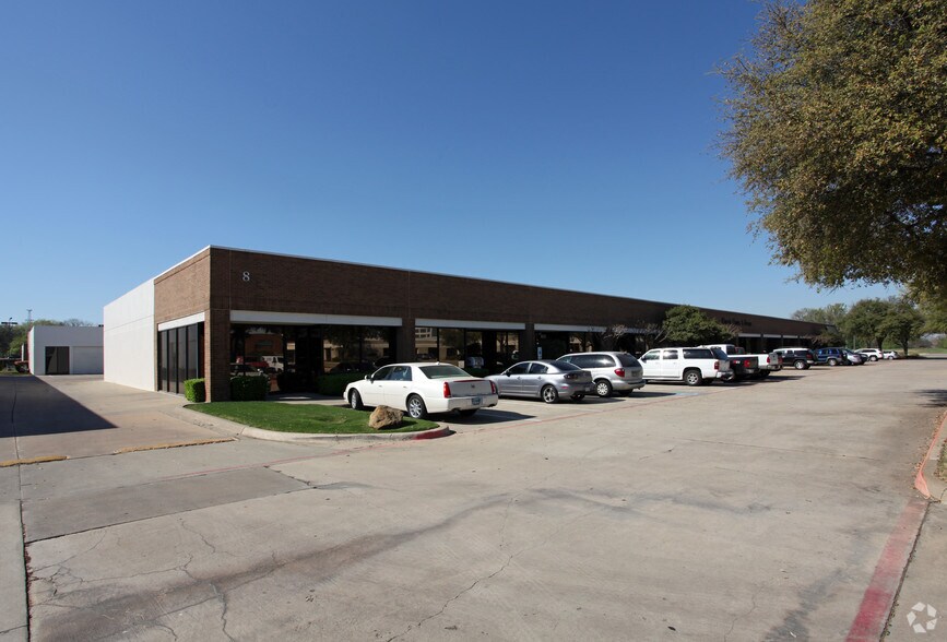 More Photos Of 1801 Royal Ln, Farmers Branch Unknown For Lease