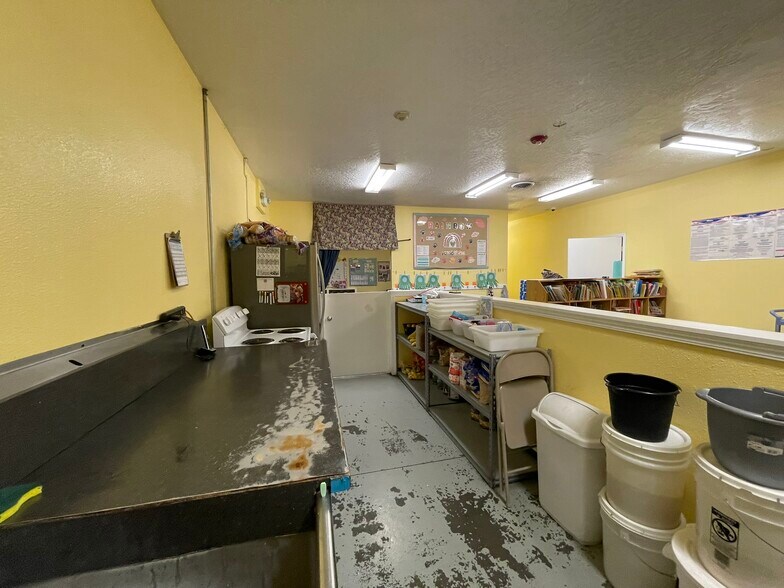 More Photos Of 3202 12th Avenue Rd, Nampa Light Distribution For Sale