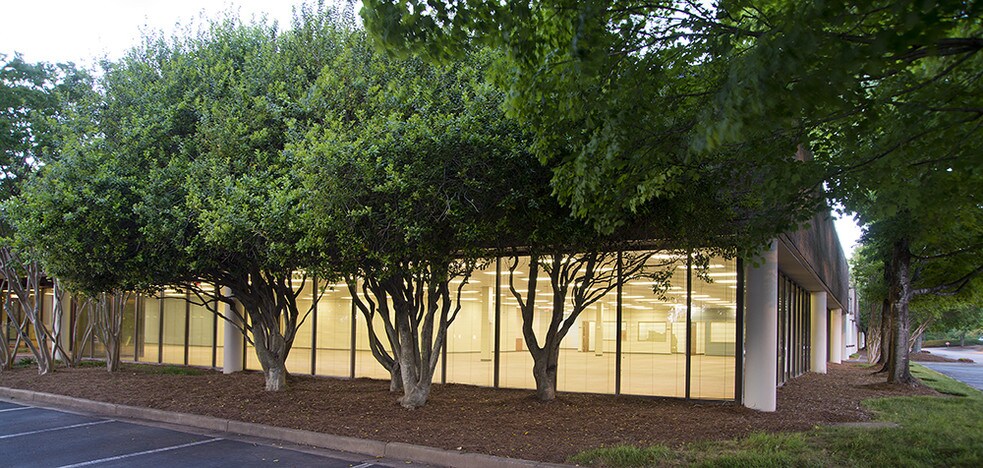 More Photos Of 2221 Newmarket Pky SE, Marietta Office For Lease