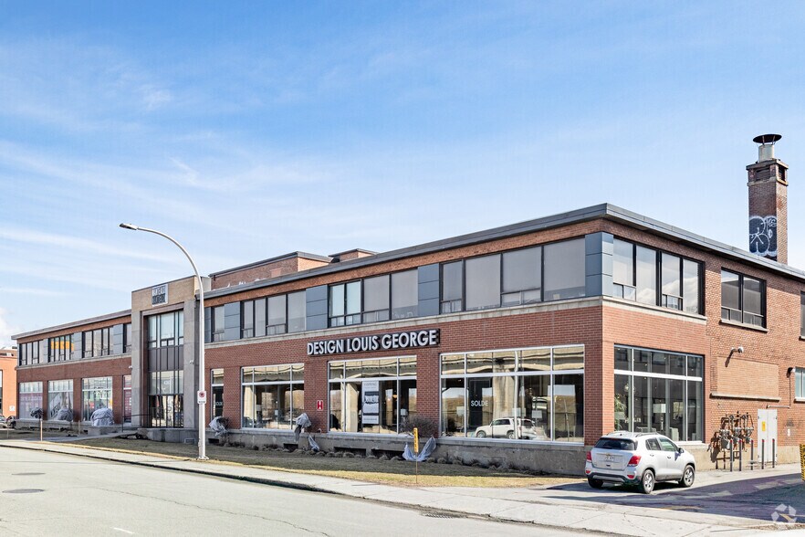 More Photos Of 4360 Ch de la Côte-de-Liesse, Mt Royal Showroom For Lease