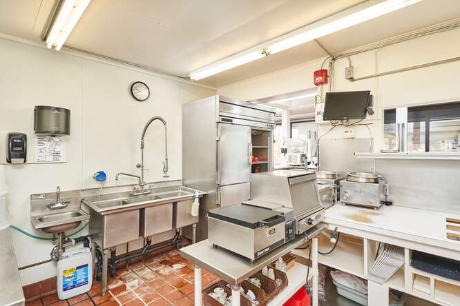 More Photos Of 35 West Ave, Tallmadge Fast Food For Sale