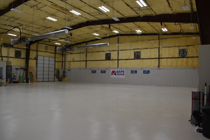 More Photos Of 5850 Cunningham Rd, Houston Unknown For Lease