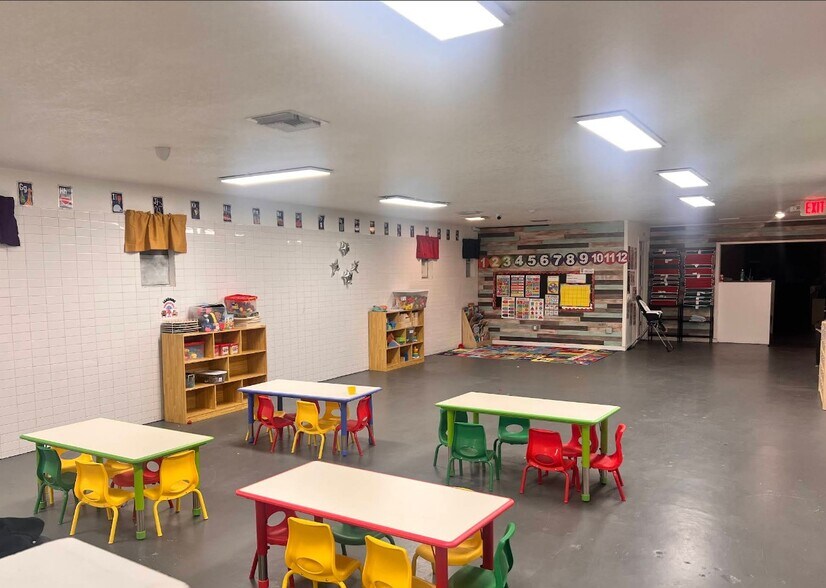 More Photos Of , Altamonte Springs General Retail For Sale