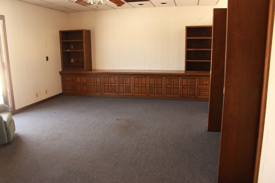 More Photos Of 83407 US Highway 111, Indio Auto Dealership For Sale